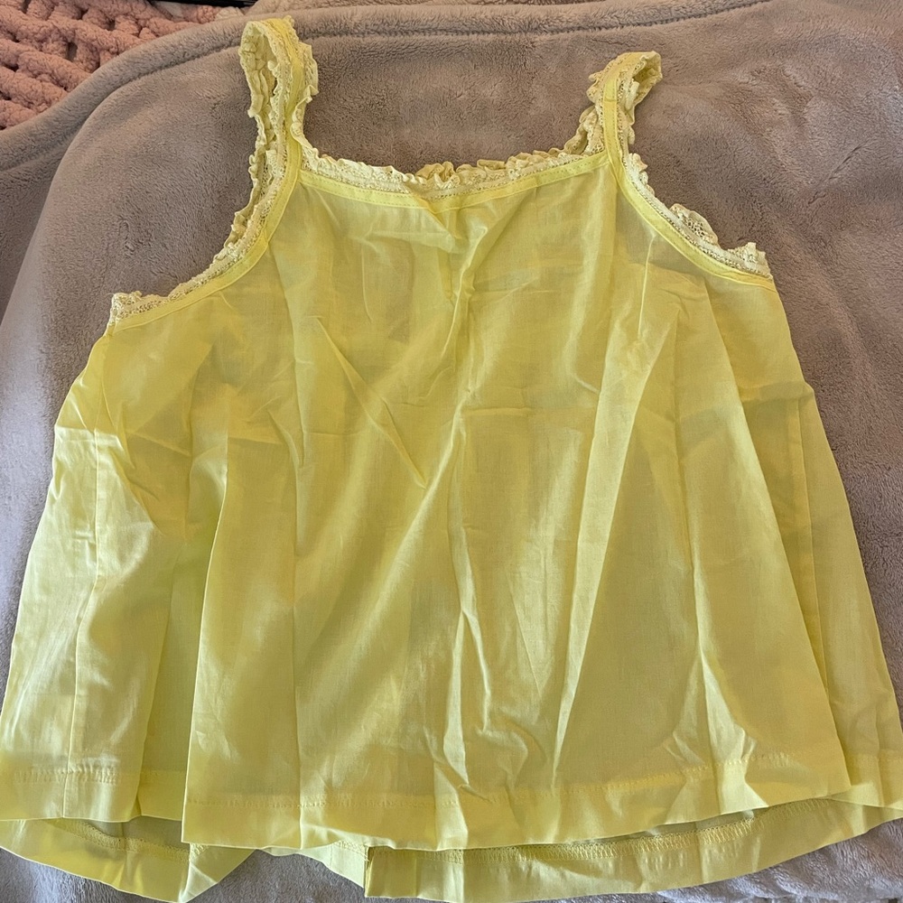 Yellow top - Picture 2 of 2
